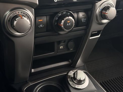 Used 2023 Toyota 4Runner SR5 Premium w/ SR5 Premium Package image 20