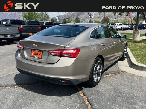 Used 2022 Chevrolet Malibu LT FWD image 9