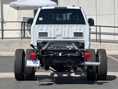 New 2025 Ford F450 XL w/ XL Chrome Package image 4
