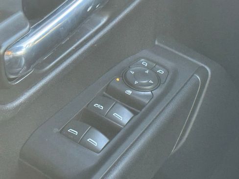Used 2022 Chevrolet Silverado 1500 Custom image 29