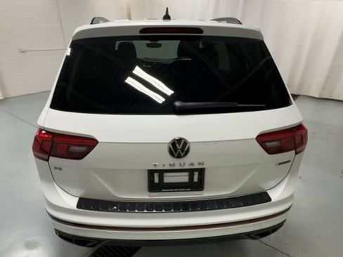 Used 2022 Volkswagen Tiguan SE R-Line AWD/4WD image 7