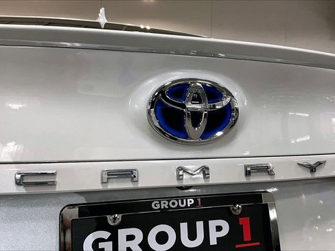 Used 2022 Toyota Camry XSE w/ Navigation Upgrade Package image 31