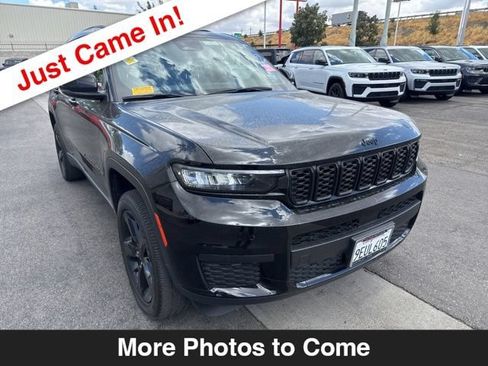 Certified 2023 Jeep Grand Cherokee L Laredo RWD image 8