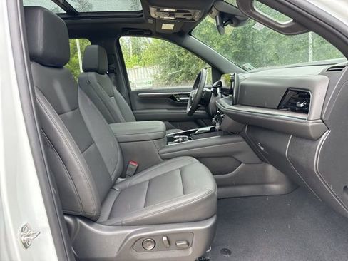 New 2025 Chevrolet Suburban LT w/ Comfort Package image 37
