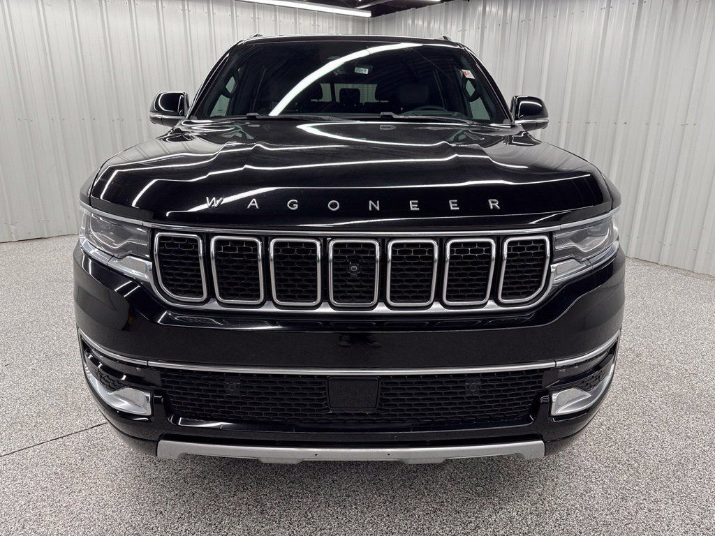 Used 2023 Jeep Wagoneer Series II w/ Premium Group I RWD image 2