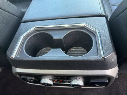 Used 2021 Ford Expedition XLT image 33