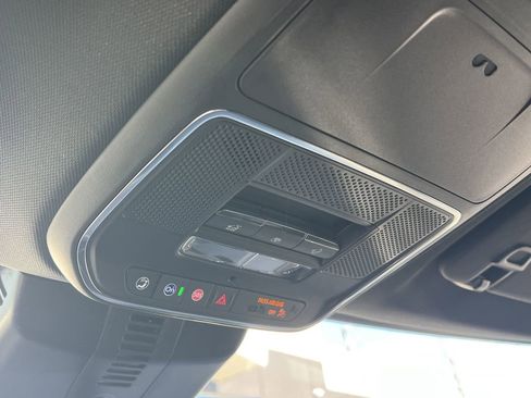 New 2026 Buick Enclave Avenir image 12