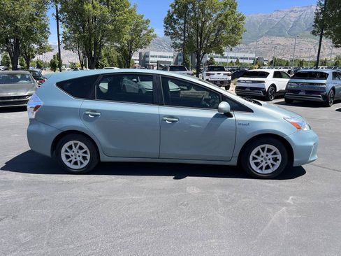 Used 2014 Toyota Prius V Three FWD image 6