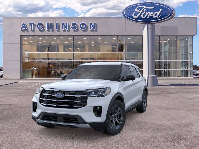 Used 2026 Ford Explorer Active w/ Active Comfort Package AWD/4WD image 2