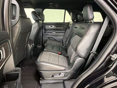Certified 2025 Ford Explorer ST-Line w/ ST-Line Street Pack AWD/4WD image 23