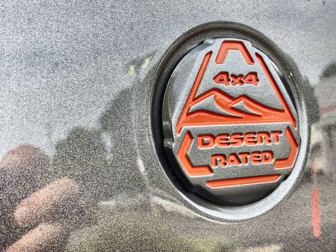 Used 2024 Jeep Gladiator Mojave w/ Safety Group AWD/4WD image 43