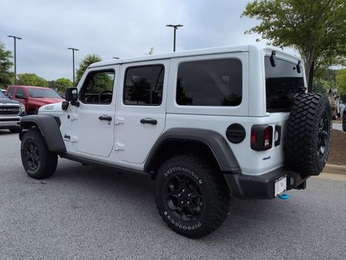 Used 2023 Jeep Wrangler Unlimited w/ Cold Weather Group AWD/4WD image 7