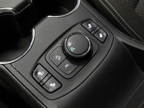 Certified 2023 GMC Terrain SLE w/ Driver Convenience Package FWD image 28