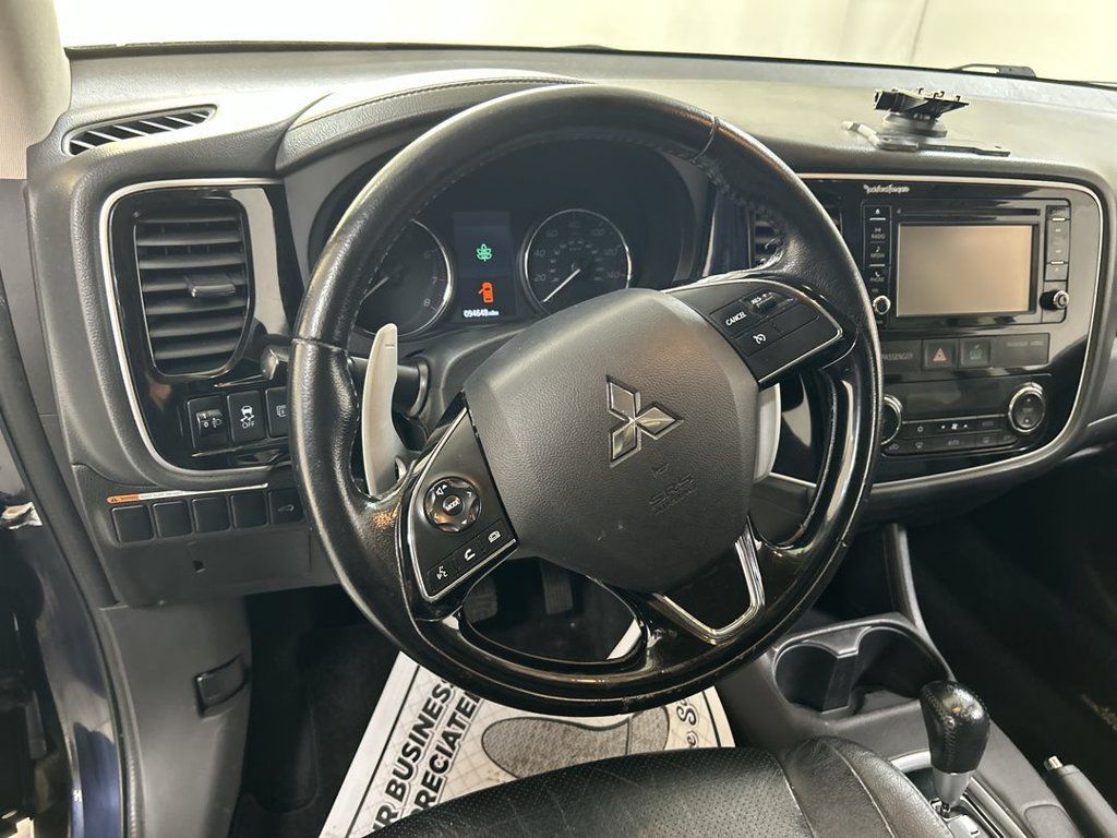 Used 2016 Mitsubishi Outlander GT AWD/4WD image 5