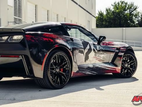 Used 2015 Chevrolet Corvette Z06 w/ 3LZ Preferred Equipment Group RWD image 43