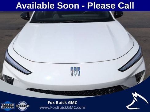 Used 2024 Buick Envista Sport Touring w/ Convenience I Package FWD image 2