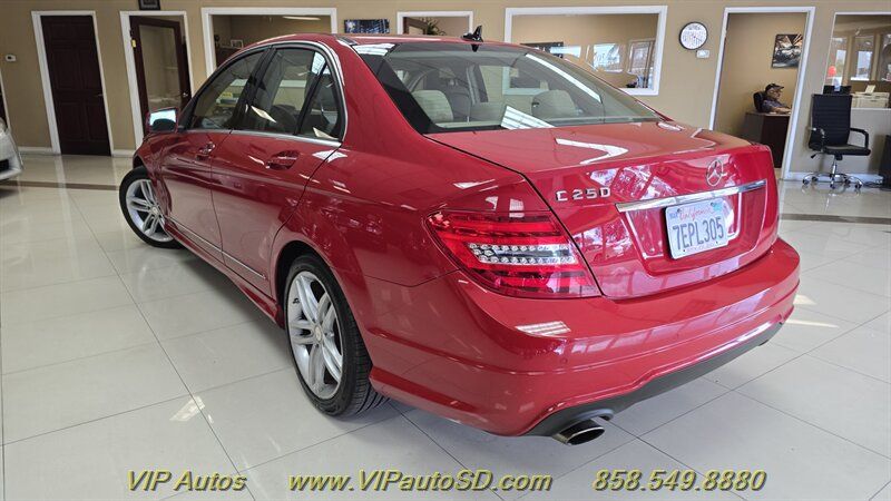 Used 2014 Mercedes-Benz C 250 Sedan image 3