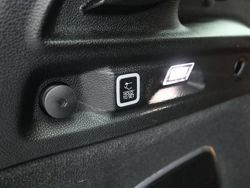 Used 2025 Jeep Grand Cherokee L Summit AWD/4WD image 36