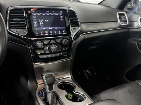 Used 2019 Jeep Grand Cherokee Limited image 32
