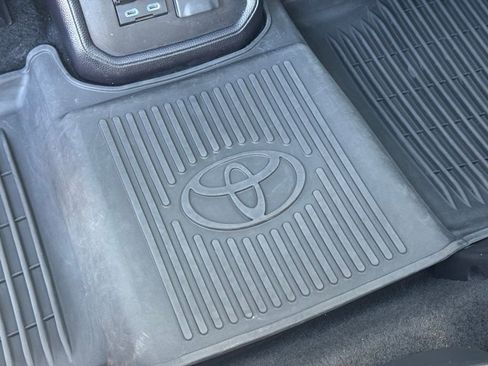 Certified 2022 Toyota Highlander Platinum image 16