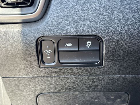 Certified 2022 Kia Sorento LX FWD image 29