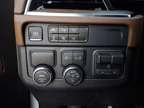 New 2026 Chevrolet Tahoe High Country image 19