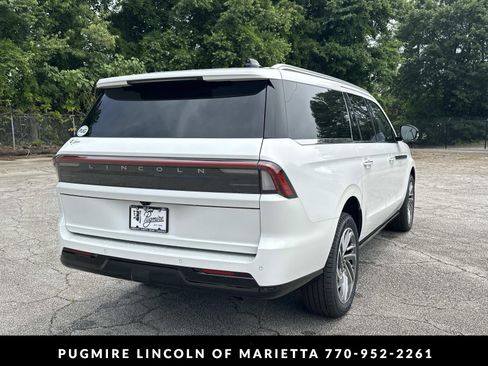 New 2026 Lincoln Navigator L Reserve AWD/4WD image 7