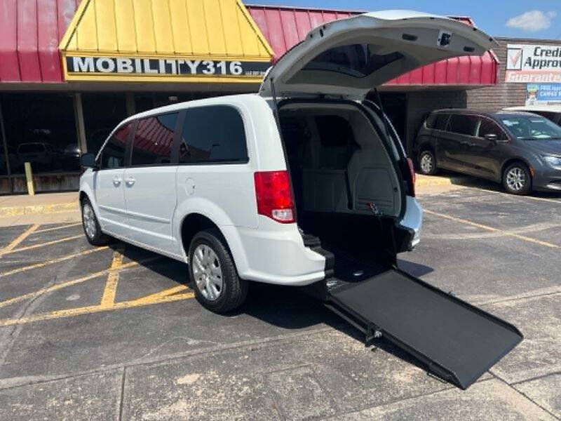 Used 2017 Dodge Grand Caravan SE w/ Power Window Group FWD image 58