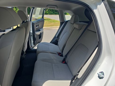 Used 2024 Honda HR-V LX image 14