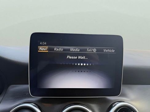 Used 2018 Mercedes-Benz GLA 250 4MATIC image 19