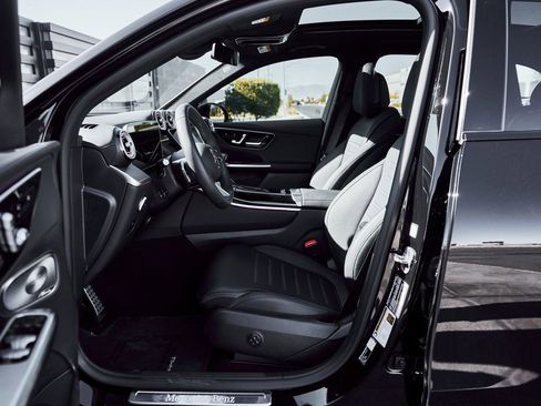Used 2026 Mercedes-Benz GLC 300 image 28