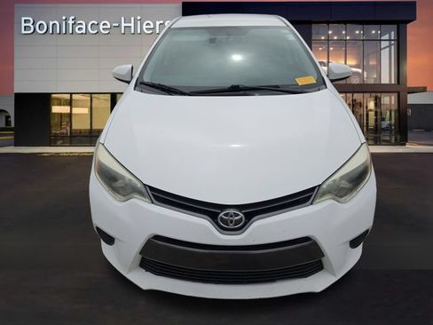 Used 2016 Toyota Corolla LE FWD image 2