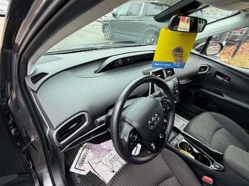 Used 2020 Toyota Prius Prime XLE image 9