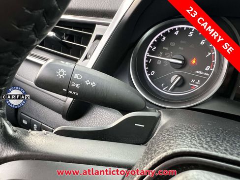 Used 2023 Toyota Camry SE image 28