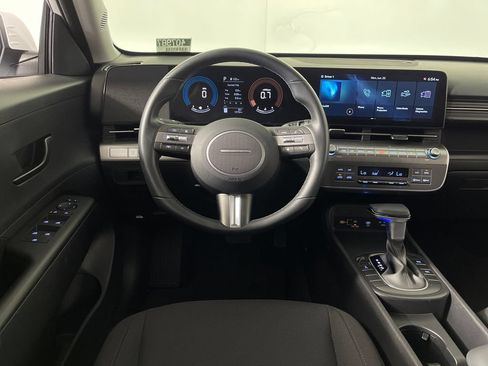 Certified 2025 Hyundai Kona SEL AWD/4WD image 15