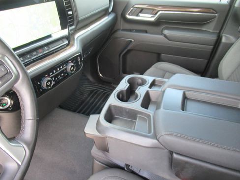 Used 2024 Chevrolet Silverado 3500 LT w/ Convenience Package AWD/4WD image 17