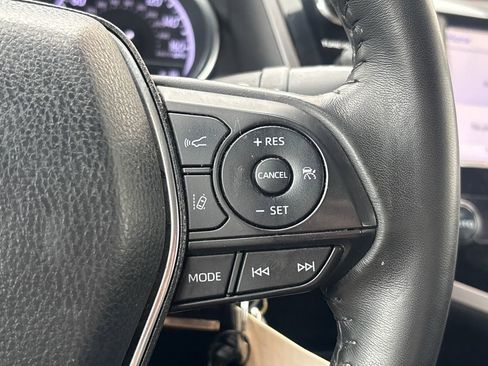 Used 2019 Toyota Camry SE image 19