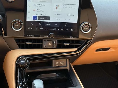 Used 2025 Lexus NX 350h AWD w/ Accessory Package (K3) image 19