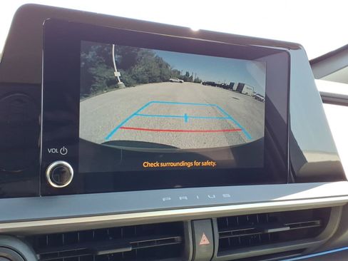 Used 2023 Toyota Prius XLE FWD image 13