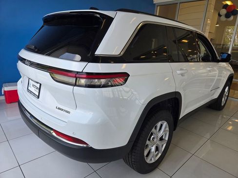 Used 2023 Jeep Grand Cherokee Limited AWD/4WD image 6
