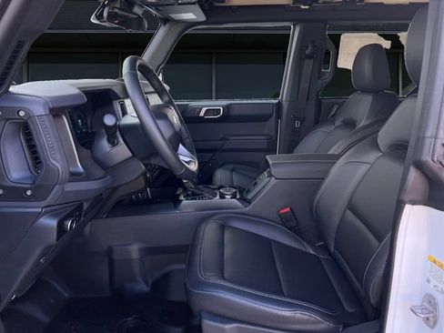 New 2025 Ford Bronco Badlands w/ Sasquatch Package image 9