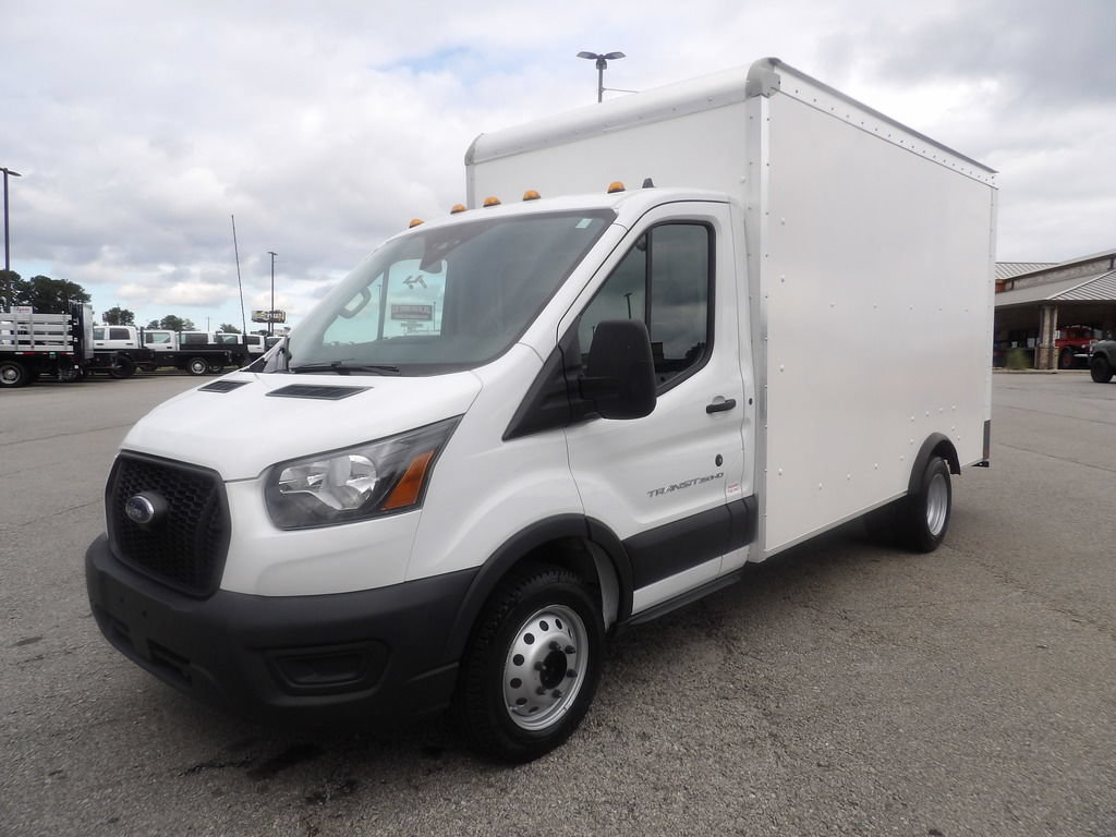 Used 2023 Ford Transit 350 DRW RWD image 3