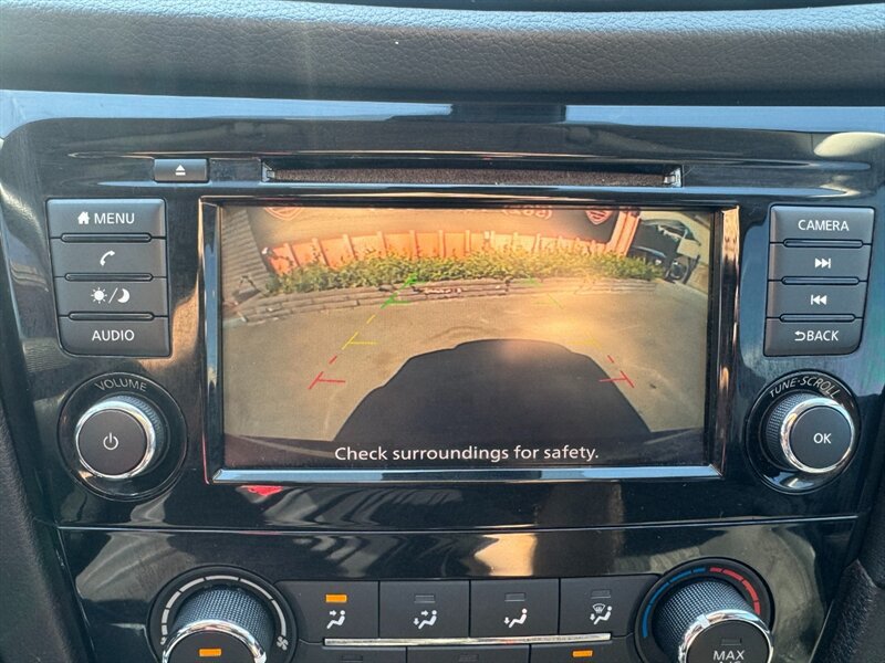 Used 2020 Nissan Rogue S FWD image 46