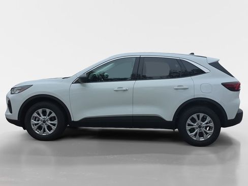 Used 2024 Ford Escape Active w/ Tech Pack #1 AWD/4WD image 2