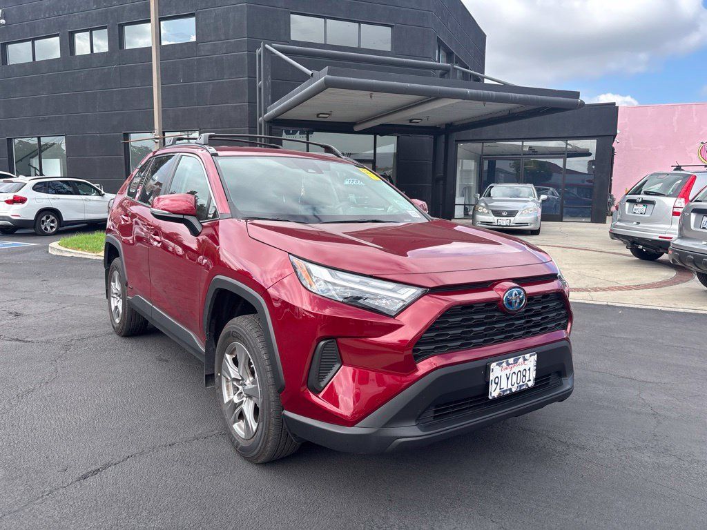 Used 2024 Toyota RAV4 LE AWD/4WD image 2