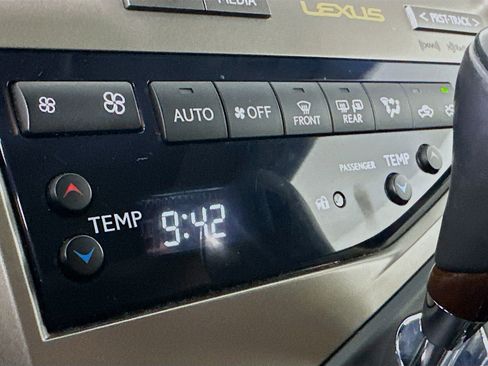 Used 2013 Lexus RX 450h AWD image 24