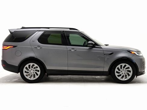Used 2023 Land Rover Discovery S R-Dynamic image 2