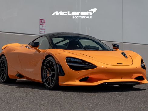 New 2026 McLaren 750S image 9