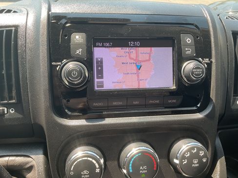 Used 2021 RAM ProMaster 2500 FWD image 18