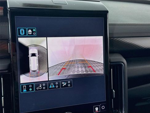 New 2026 GMC Yukon AT4 w/ AT4 Premium Package AWD/4WD image 8